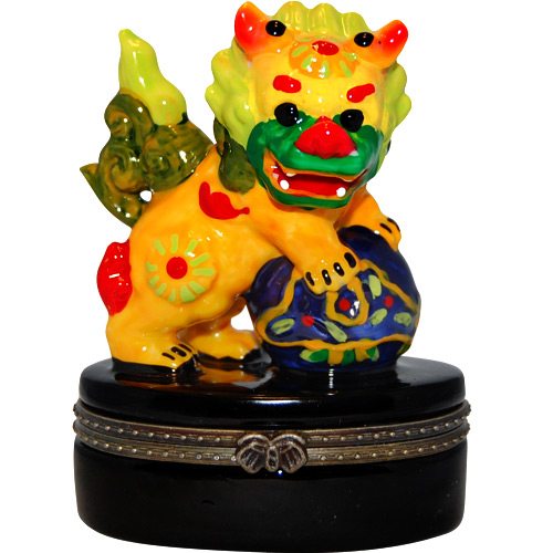Chinese Lion Porcelain Trinket Box, 3.25H