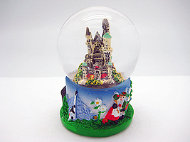 Neuschwanstein Castle Snow Globe, 2.5H