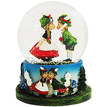 German Boy & Girl Kissing Snow Globe, 2.5H