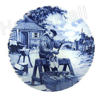 Decorative Plate, Delft Blue Clog Maker 7.5D