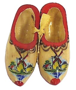 2.5 Wooden Clog Shoe Magnet, Traditional
