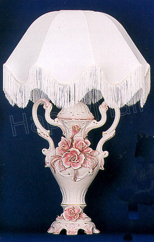 35 Pink Lamp w/Shade