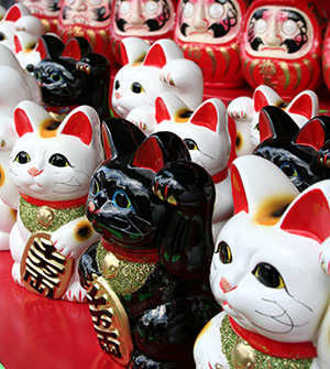 porcelain lucky cats assorted colors