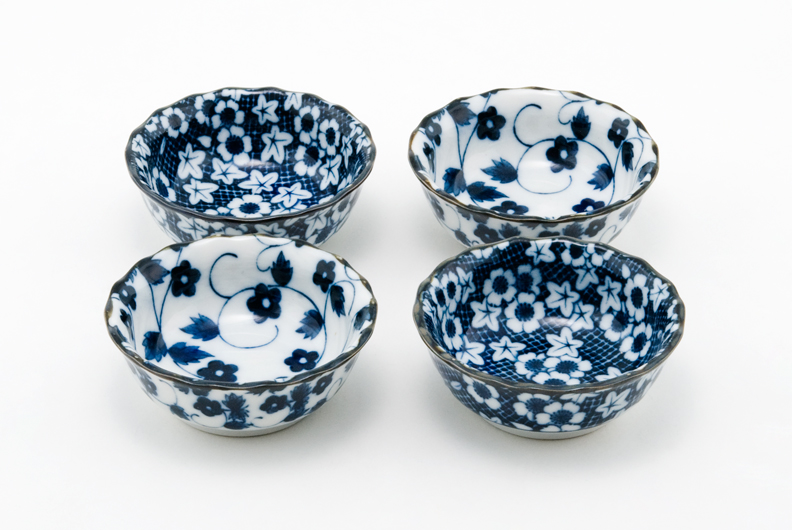 Multipurpose Japanese 4-Piece Dish Set - Blue Motif, 3.75D